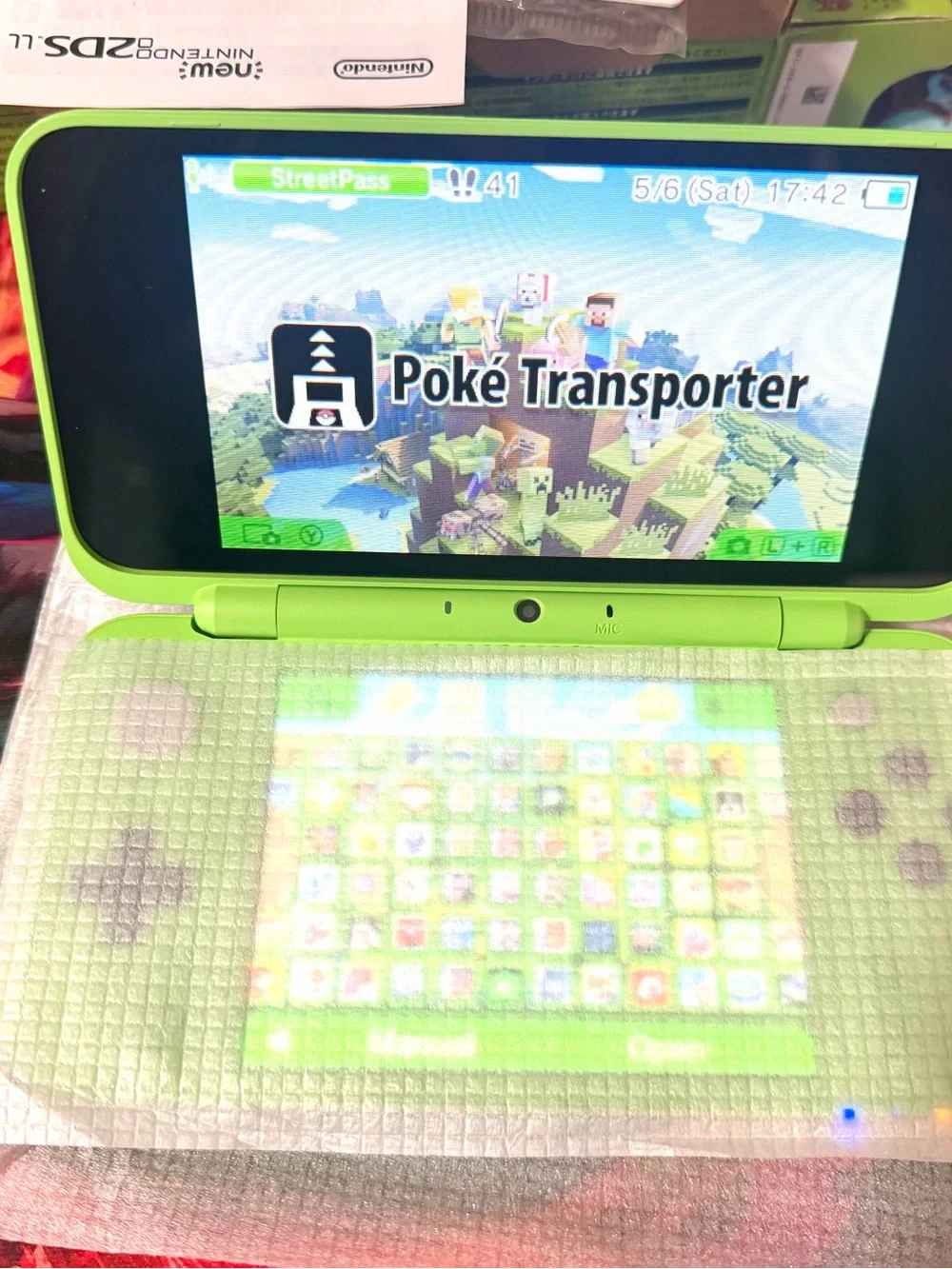 Nintendo 2DS Minecraft Edition Console with Case and Charger CIB